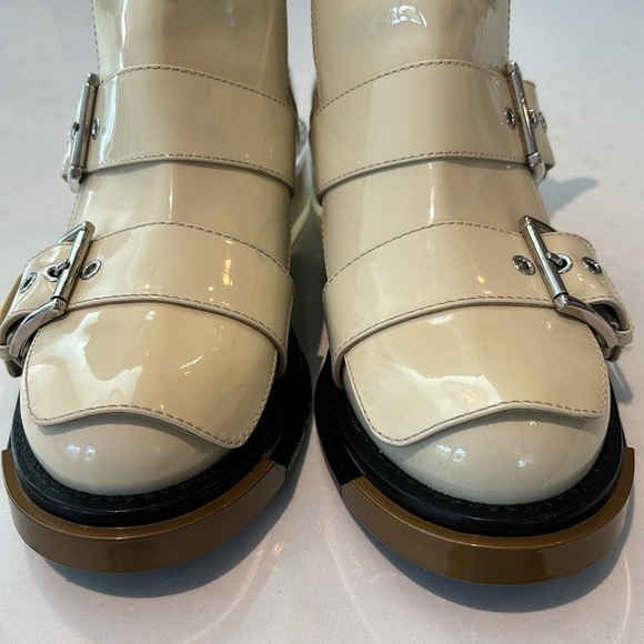 Alexander McQueen Runway Ivory Pearl Diamond Heel Patent Leather Boots Sz 38 - Picture 5 of 11